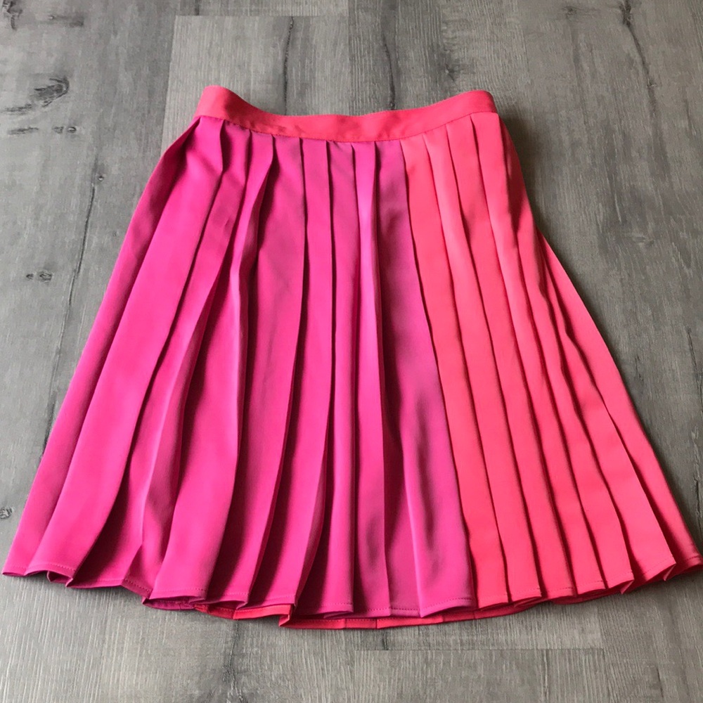 Fun, Flirty H&M Skirt SZ 4
